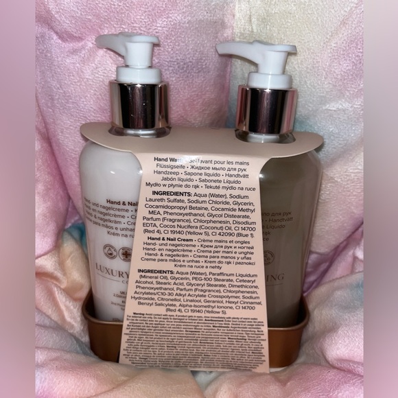 Unopened Rose scented wash and lotion - Picture 3 of 3